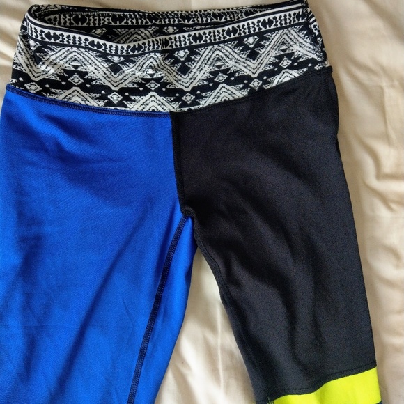 Petite Colorblock tribal ethnic cycling shorts - Picture 3 of 4